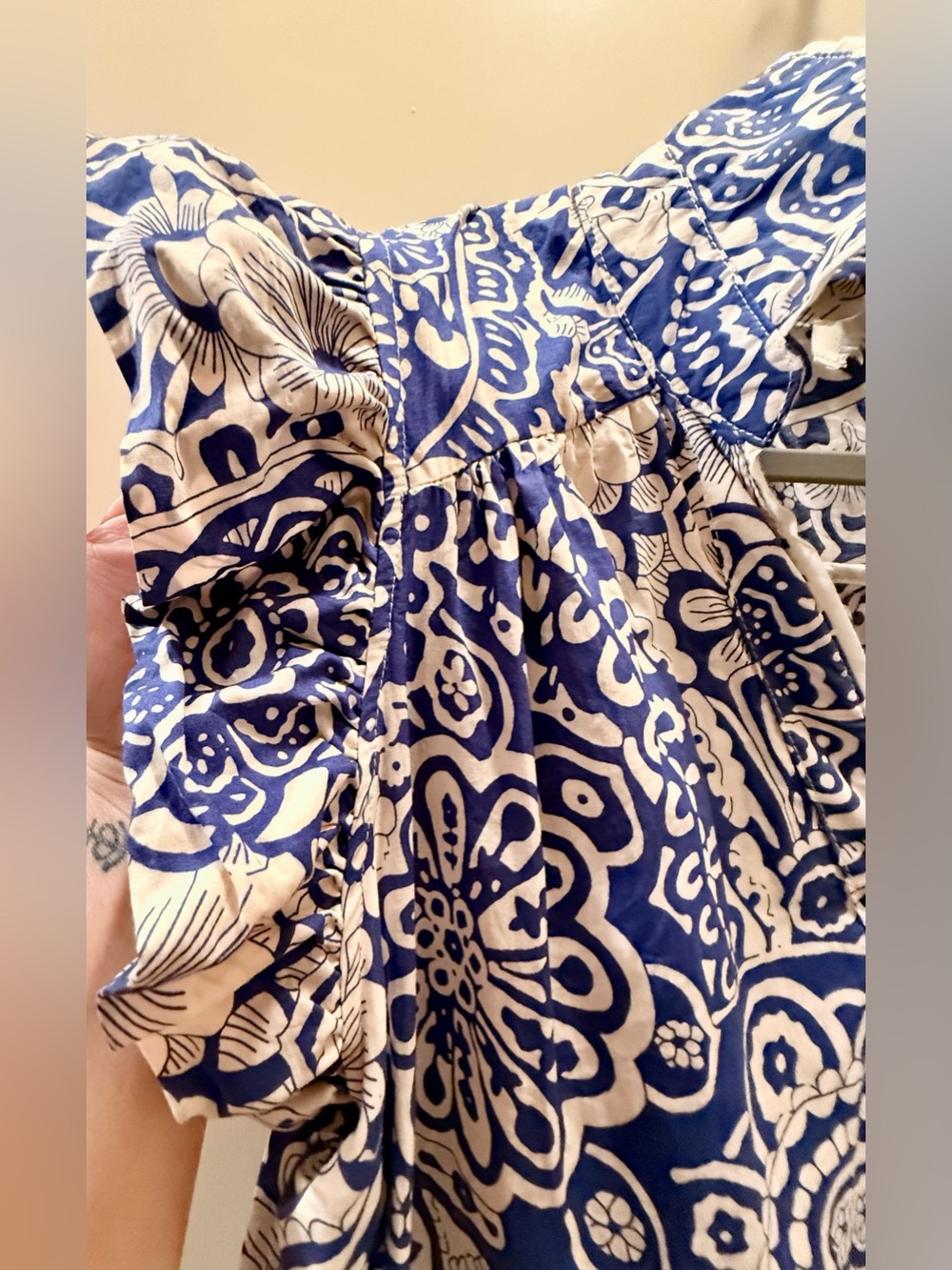 UMgee Blue & White Floral Print Women’s flutter sleeve dress medium - Picture 6 of 8